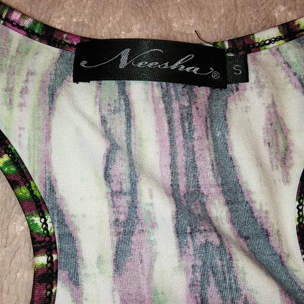 Tribal 💕Razor Back Sharkbite 🦈Hem Tank - Picture 8 of 8